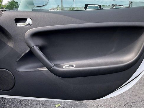 Used 2007 Pontiac Solstice Convertible w/ Premium Package RWD image 26