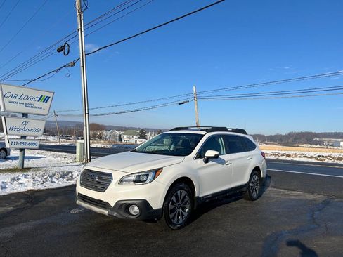 Used 2017 Subaru Outback 3.6R Limited image 4