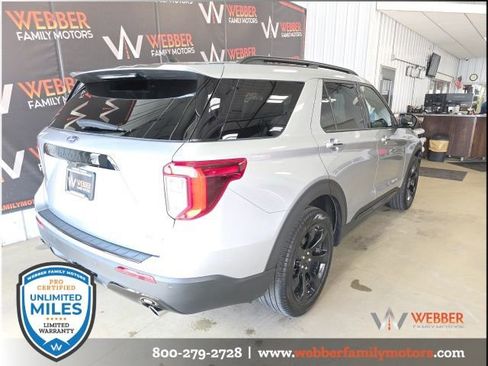 Used 2023 Ford Explorer ST-Line w/ Class IV Trailer Tow Package AWD/4WD image 4