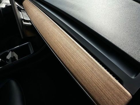 Used 2021 Tesla Model Y Performance image 25