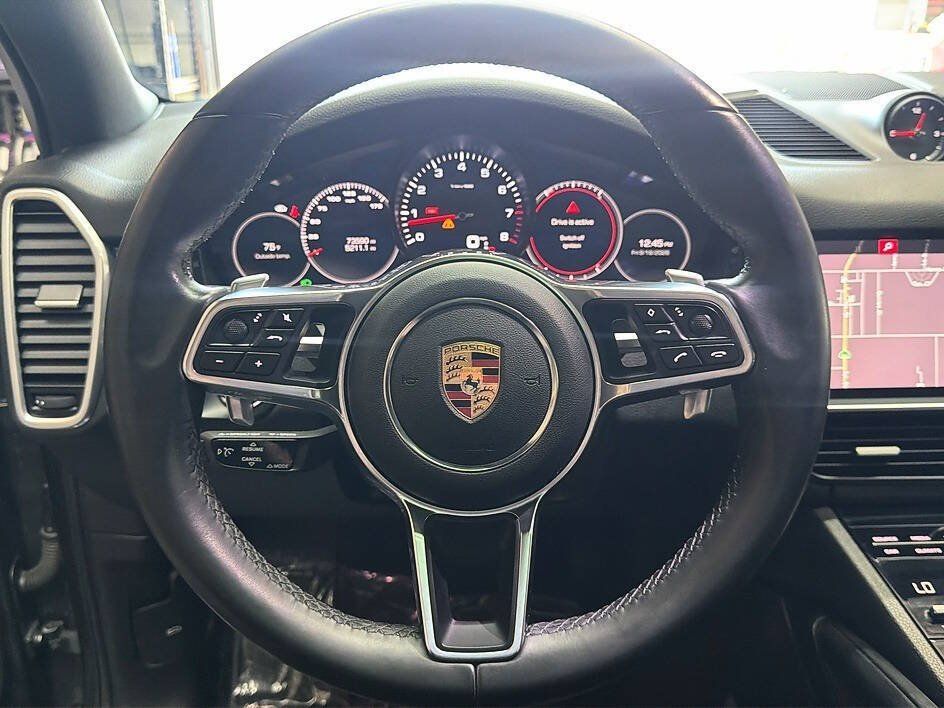 Used 2019 Porsche Cayenne AWD/4WD image 7