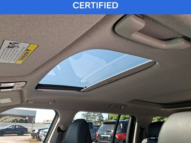 Certified 2025 Hyundai Santa Fe Limited AWD/4WD image 14