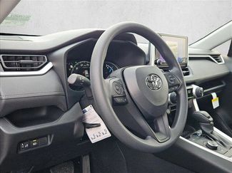 New 2025 Toyota RAV4 LE AWD/4WD video 3