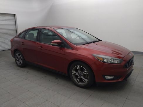 Used 2017 Ford Focus SE FWD image 11