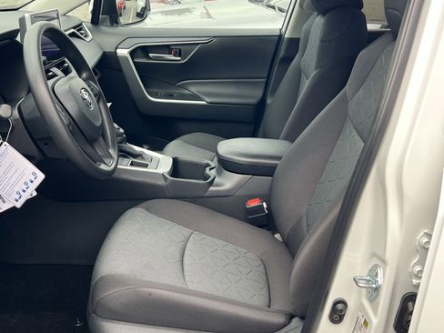 New 2025 Toyota RAV4 XLE image 7