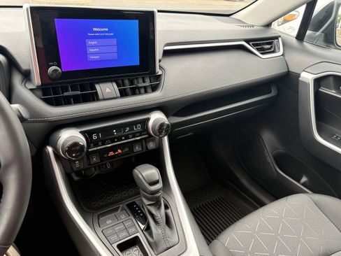 Certified 2023 Toyota RAV4 XLE w/ Convenience Package AWD/4WD image 9
