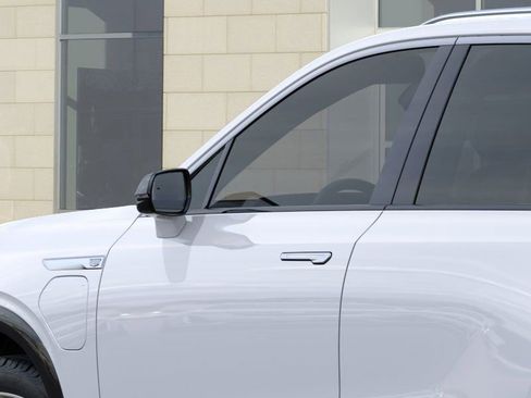 New 2026 Cadillac Vistiq Luxury w/ LPO, Floor Liner Package image 12