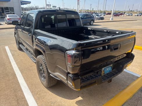 Used 2023 Toyota Tacoma SR image 3