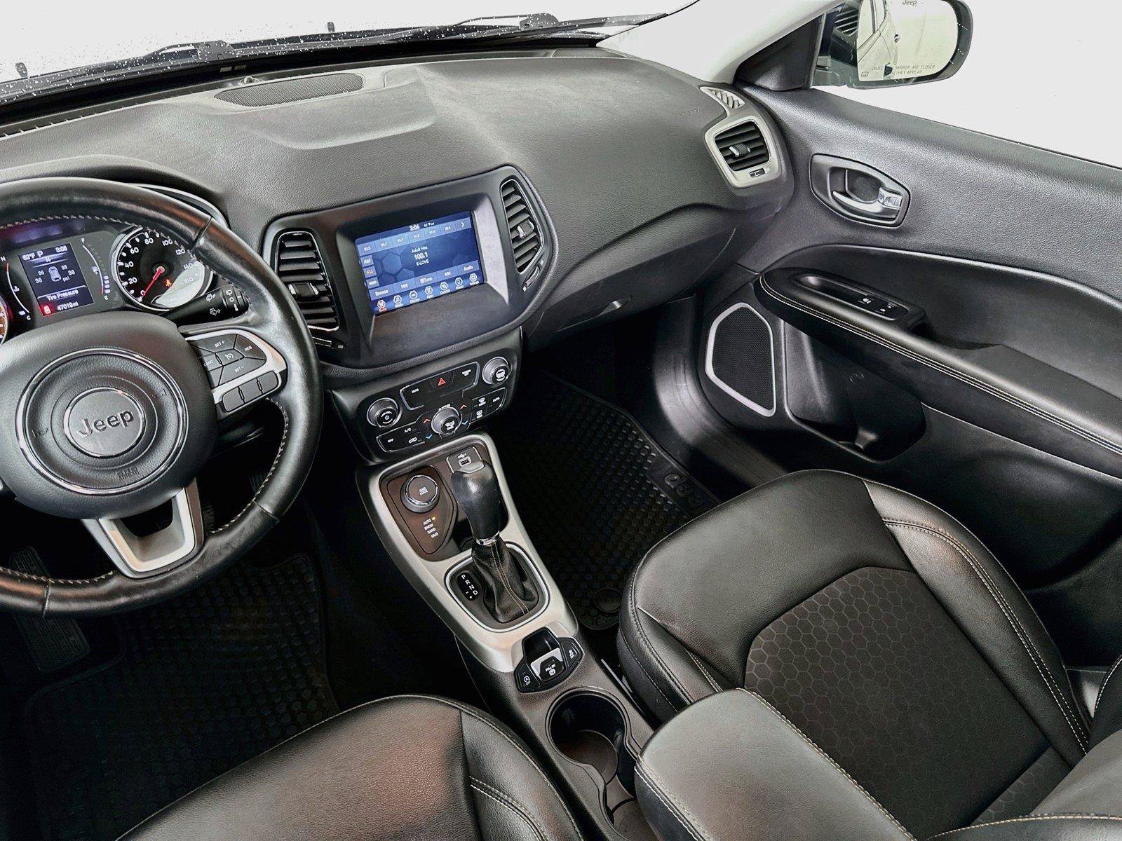 Used 2020 Jeep Compass Latitude w/ Cold Weather Group AWD/4WD image 23