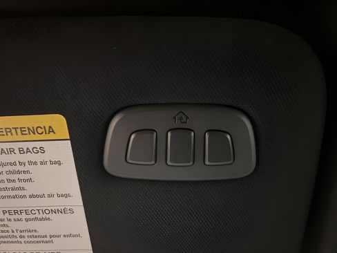 Used 2025 Ford Explorer ST-Line image 23