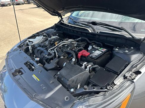 Used 2024 Nissan Altima 2.5 SL AWD/4WD image 42