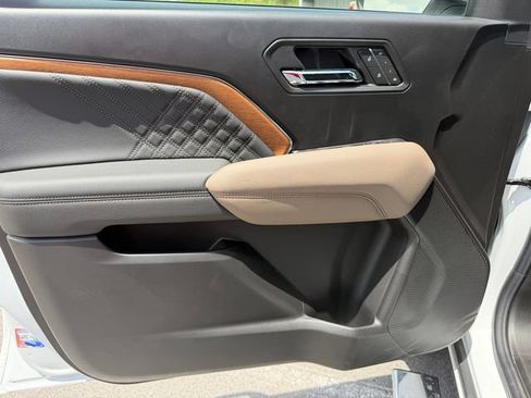 New 2026 GMC Canyon Denali AWD/4WD image 12