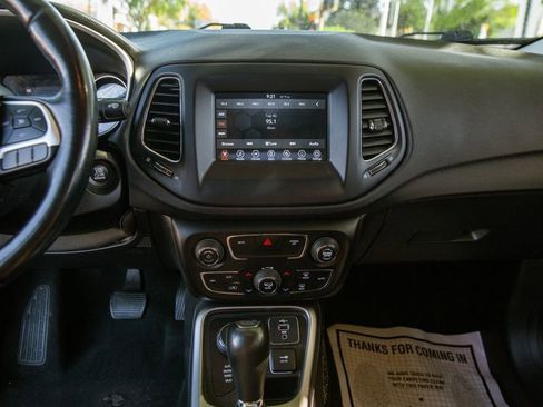 Used 2021 Jeep Compass Latitude w/ Convenience Group AWD/4WD image 14