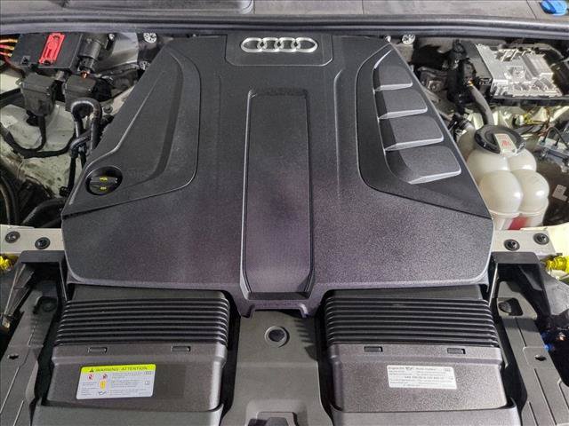 Used 2022 Audi Q7 2.0T Premium Plus w/ Premium Plus Package AWD/4WD image 23