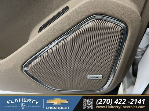 Used 2016 Chevrolet Suburban LTZ image 24