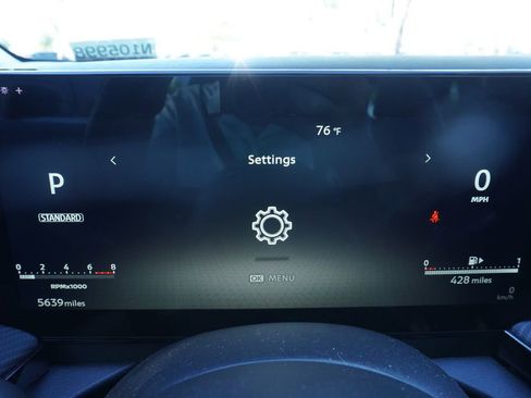 Certified 2025 Nissan Kicks SR FWD image 20