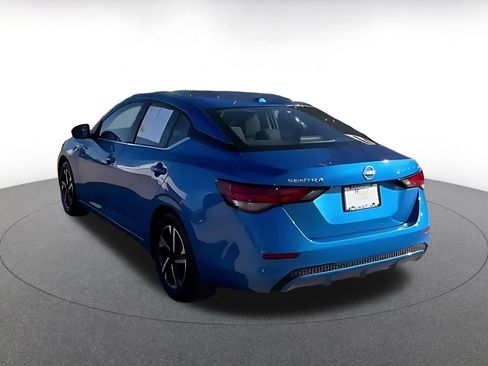 Used 2025 Nissan Sentra SV image 10