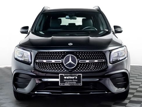 Certified 2022 Mercedes-Benz GLB 250 4MATIC w/ AMG Line image 9