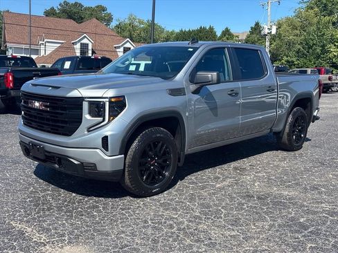 Used 2024 GMC Sierra 1500 Pro w/ Graphite Edition AWD/4WD image 3