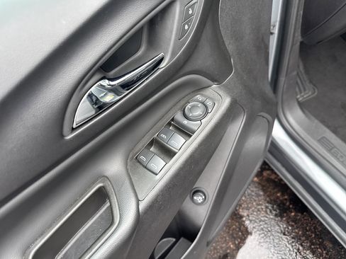 Used 2024 Chevrolet Equinox LT image 17