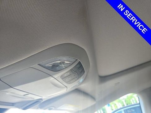 Used 2018 Chrysler Pacifica Limited FWD image 9