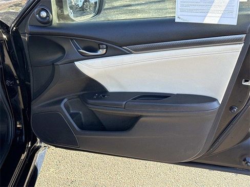 Used 2018 Honda Civic Sport Touring image 8