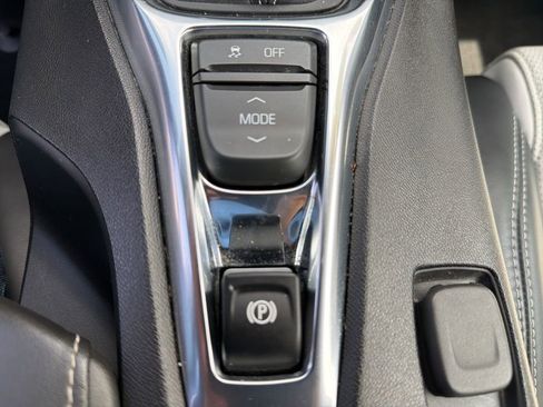 Used 2021 Chevrolet Camaro LT w/ Technology Package RWD image 25