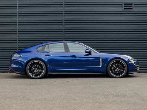 Certified 2022 Porsche Panamera 4 Platinum Edition AWD/4WD image 9