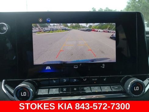 Used 2023 Chevrolet Colorado LT w/ LT Convenience Package III RWD image 16