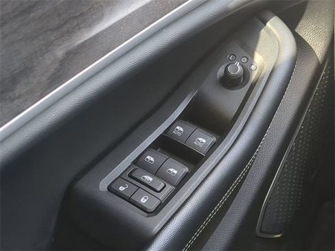 Used 2021 Jeep Grand Cherokee L Limited w/ Trailer Tow Group (B) image 32