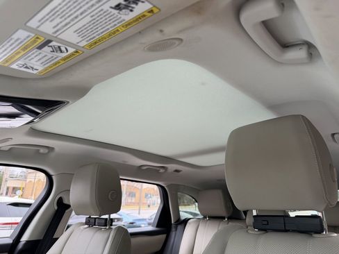 Used 2023 Land Rover Range Rover Velar R-Dynamic S image 52