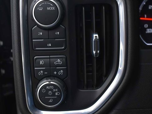 Used 2023 Chevrolet Silverado 2500 LT w/ Z71 Chrome Sport Edition image 20