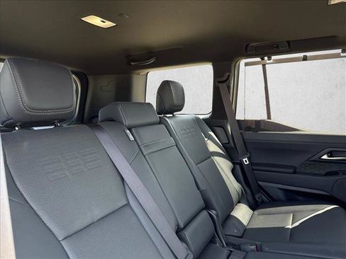 Used 2024 Lexus GX 550 AWD/4WD image 17