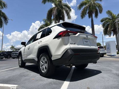 Used 2025 Toyota RAV4 LE FWD image 18