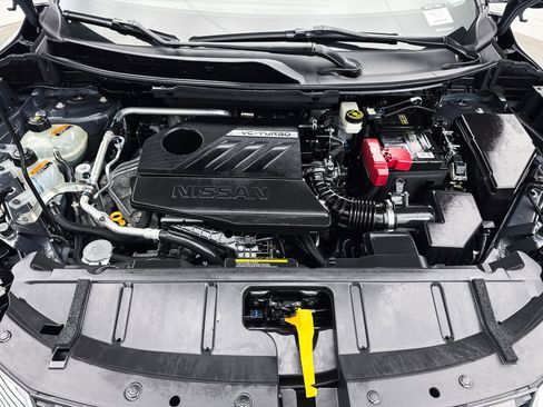 Used 2023 Nissan Rogue SV w/ SV Premium B Package image 10