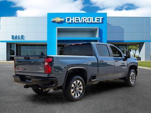 Used 2025 Chevrolet Silverado 2500 Custom w/ Custom Value Package AWD/4WD image 3