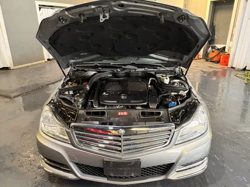 Used 2013 Mercedes-Benz C 300 4MATIC Sedan image 28