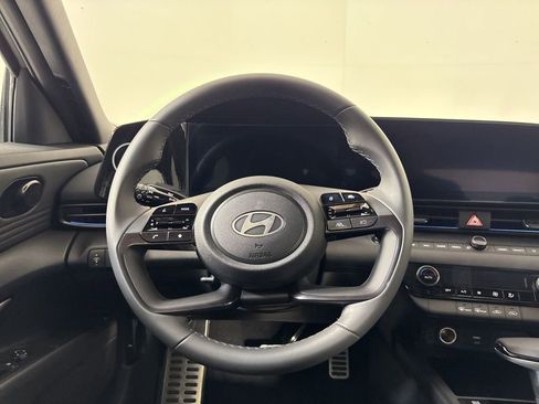 New 2025 Hyundai Elantra SEL FWD image 20