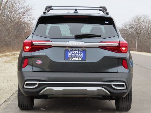 Certified 2023 Kia Seltos EX image 16
