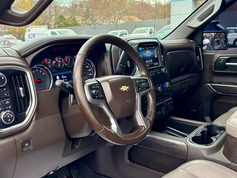 Used 2019 Chevrolet Silverado 1500 LTZ w/ LTZ Premium Package image 19