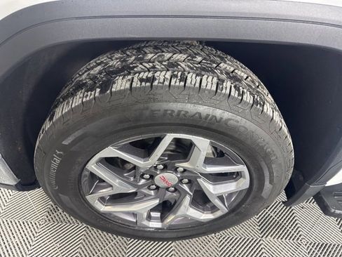 Used 2023 GMC Sierra 1500 SLT w/ SLT Premium Package image 8