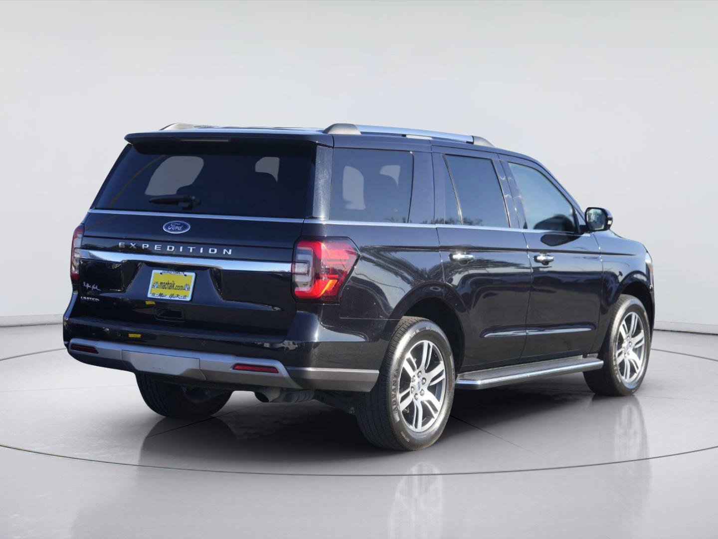 Used 2023 Ford Expedition Limited AWD/4WD image 6