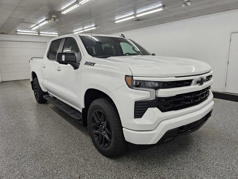 New 2026 Chevrolet Silverado 1500 RST w/ Dark Appearance Package AWD/4WD image 3