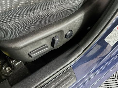 Used 2016 Toyota Camry LE image 18