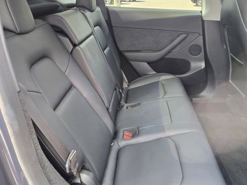 Used 2023 Tesla Model Y Long Range image 20