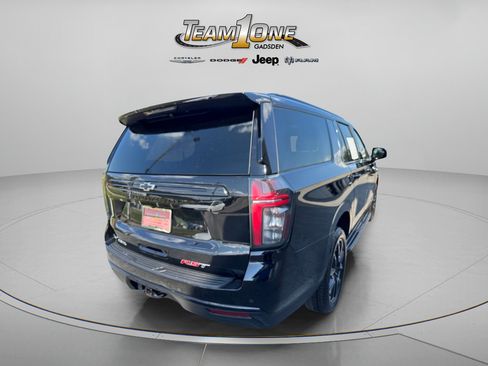 Used 2024 Chevrolet Suburban RST w/ Luxury Package AWD/4WD image 8