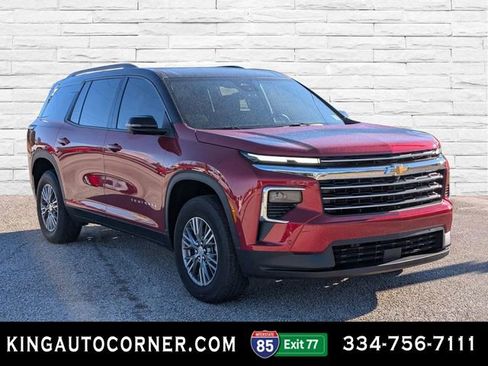 New 2025 Chevrolet Traverse LT w/ Enhanced Driving Package image 3