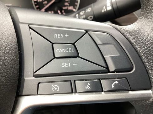 Used 2024 Nissan Altima 2.5 SV image 14