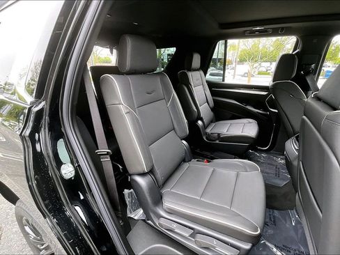 New 2026 Cadillac Escalade Luxury w/ LPO, Floor Liner Package AWD/4WD image 29