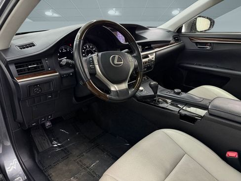 Used 2014 Lexus ES 350 w/ Premium Package image 4